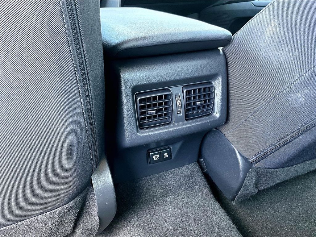 Used 2025 Toyota Camry LE FWD image 28