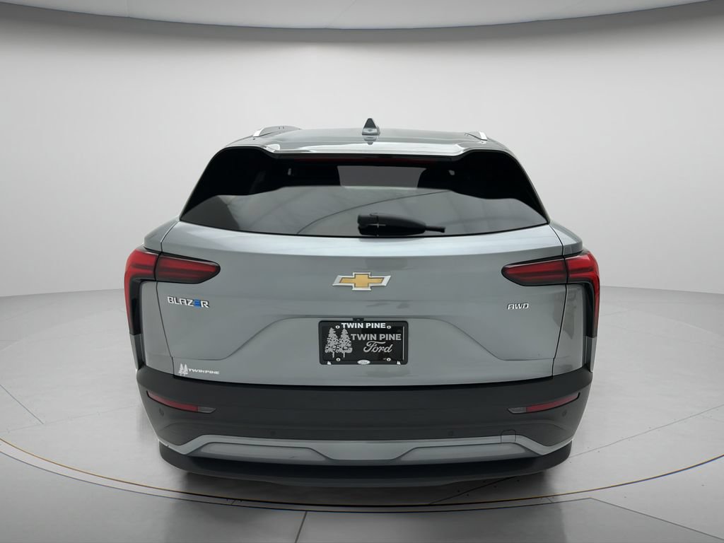 Used 2024 Chevrolet Blazer EV LT AWD/4WD image 4