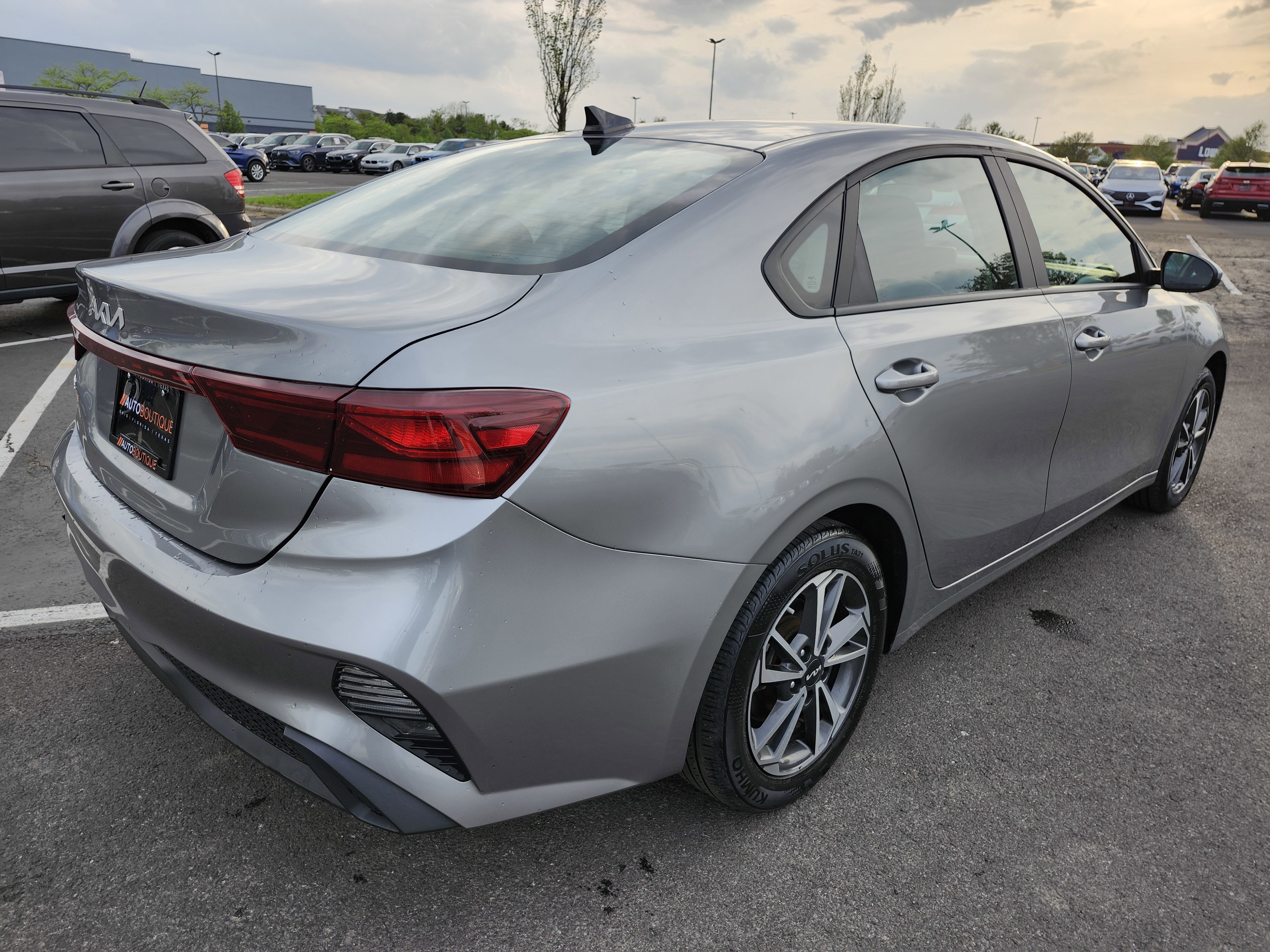 Used 2022 Kia Forte LXS FWD image 15