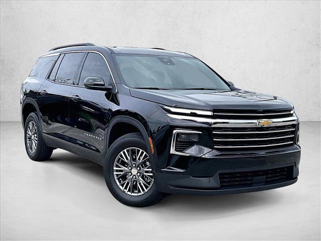 Used 2025 Chevrolet Traverse LT FWD image 12