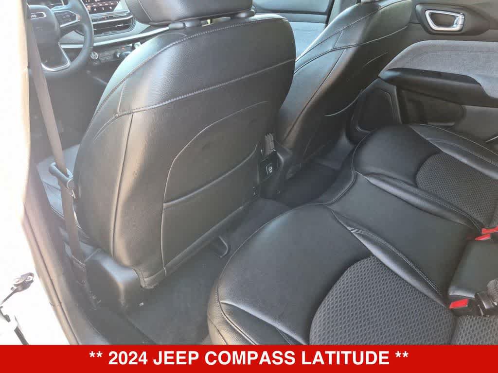 Used 2024 Jeep Compass Latitude AWD/4WD image 18
