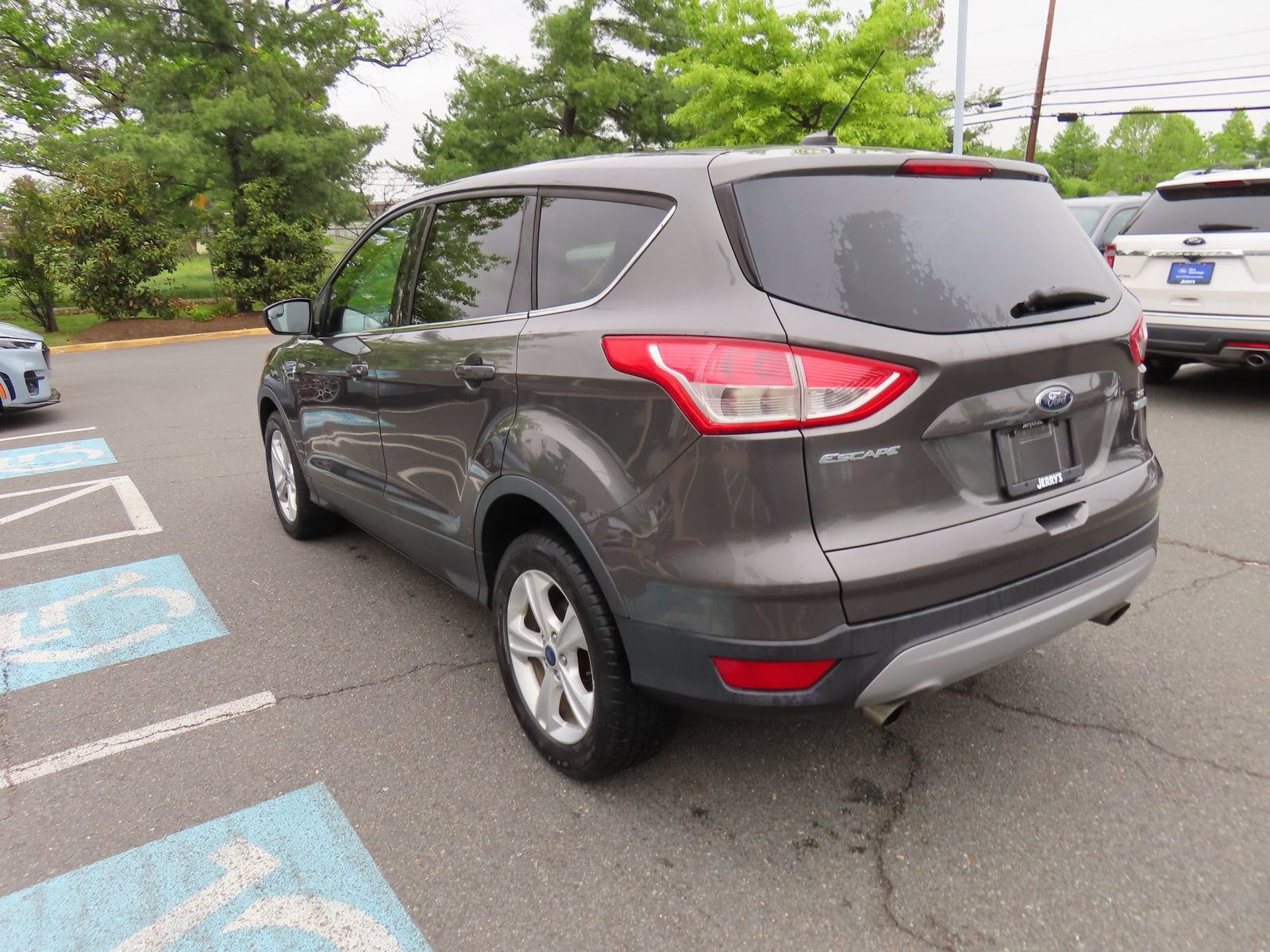 Used 2015 Ford Escape SE FWD image 7