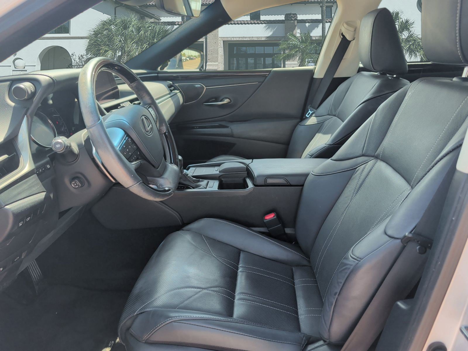 Certified 2020 Lexus ES 350 Ultra Luxury w/ Accessory Package 2 FWD image 11