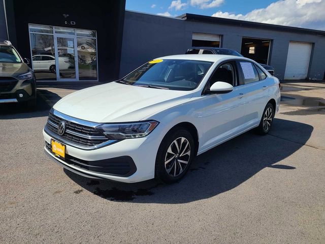 Used 2023 Volkswagen Jetta S image 1