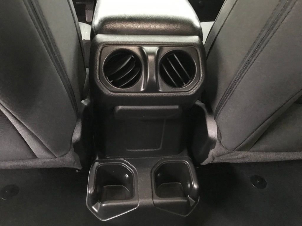 Used 2023 Jeep Wrangler Sport image 23