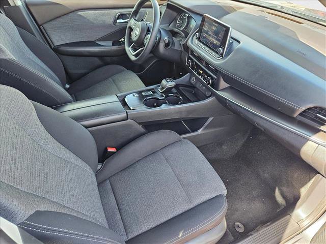 Used 2023 Nissan Rogue SV image 18
