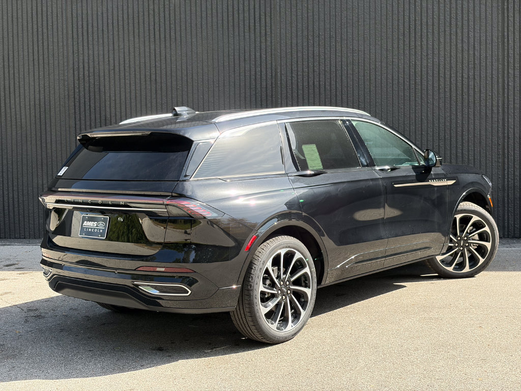 New 2026 Lincoln Nautilus Black Label AWD/4WD image 7