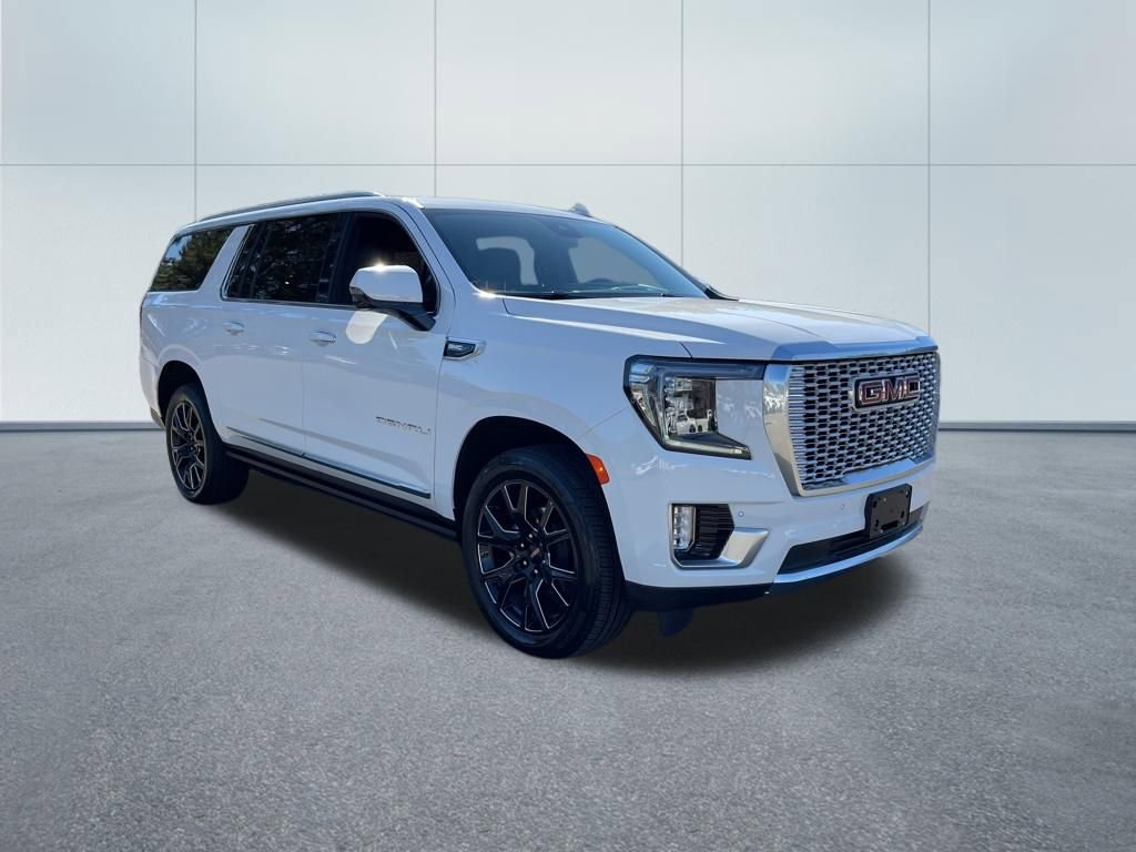 Used 2024 GMC Yukon XL Denali image 4