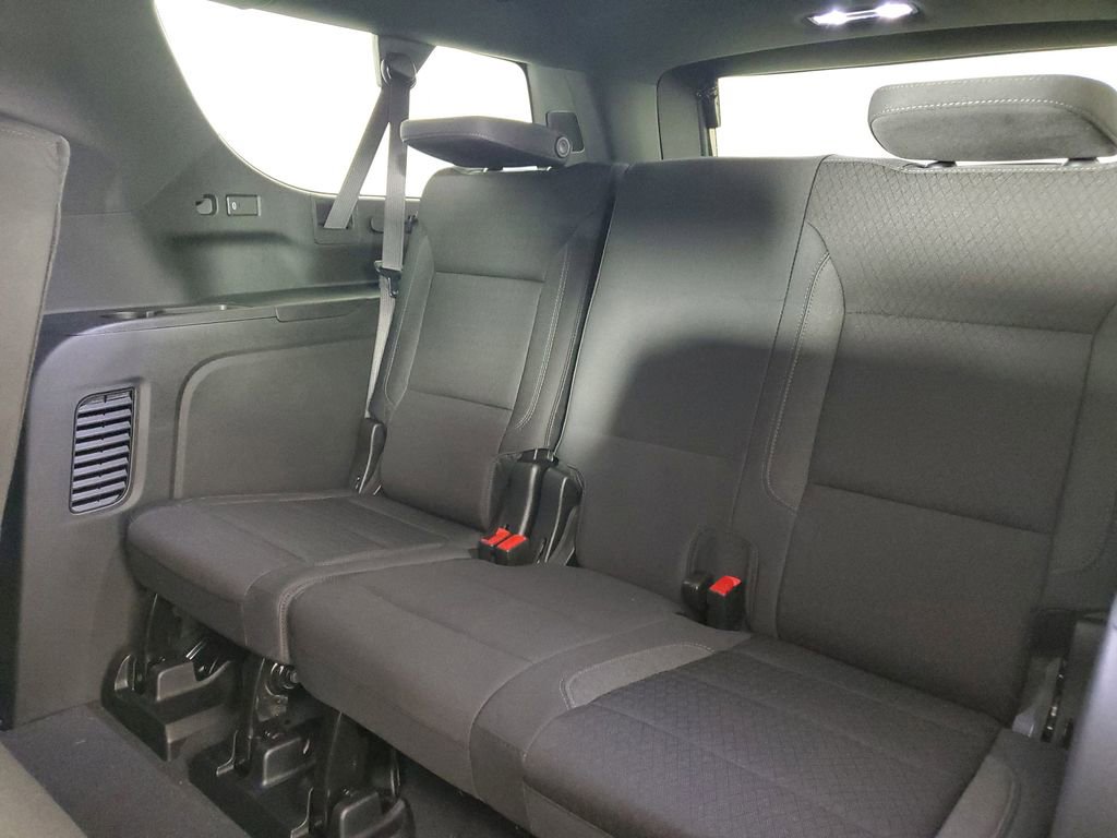 New 2026 Chevrolet Suburban LS image 14