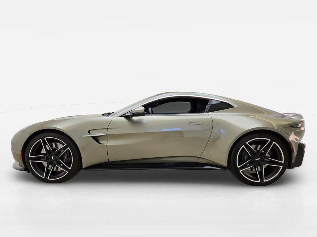 Used 2025 Aston Martin V8 Vantage Coupe RWD image 12