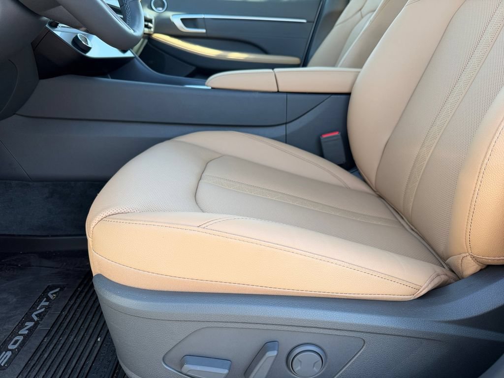 New 2026 Hyundai Sonata Limited FWD image 11