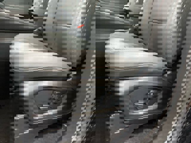 New 2026 Ford Explorer Active w/ Active Comfort Package image 17