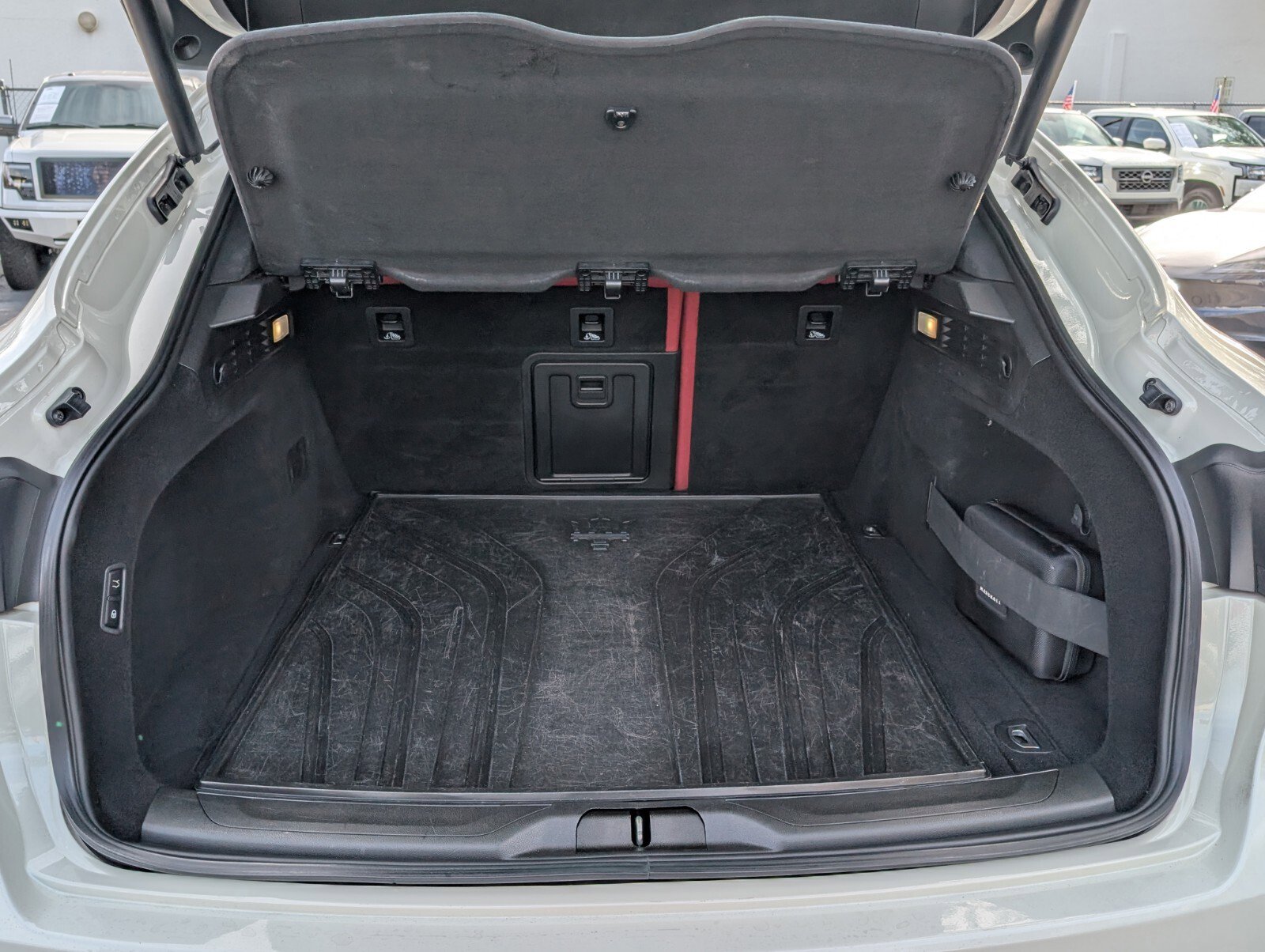 Used 2022 Maserati Levante Modena image 17