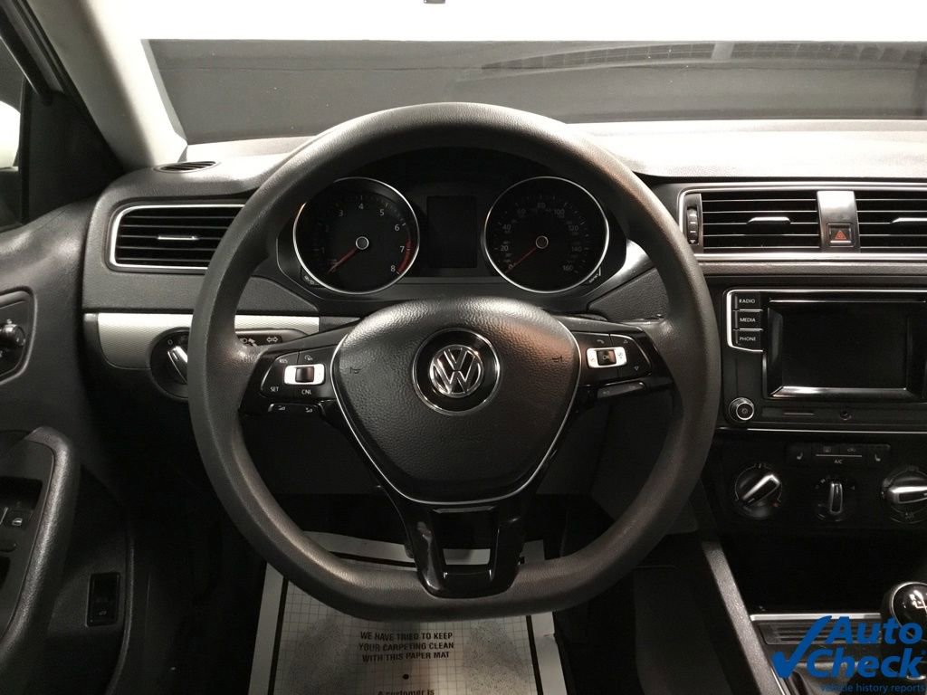 Used 2017 Volkswagen Jetta S w/ Jetta S Cold Weather Package image 43