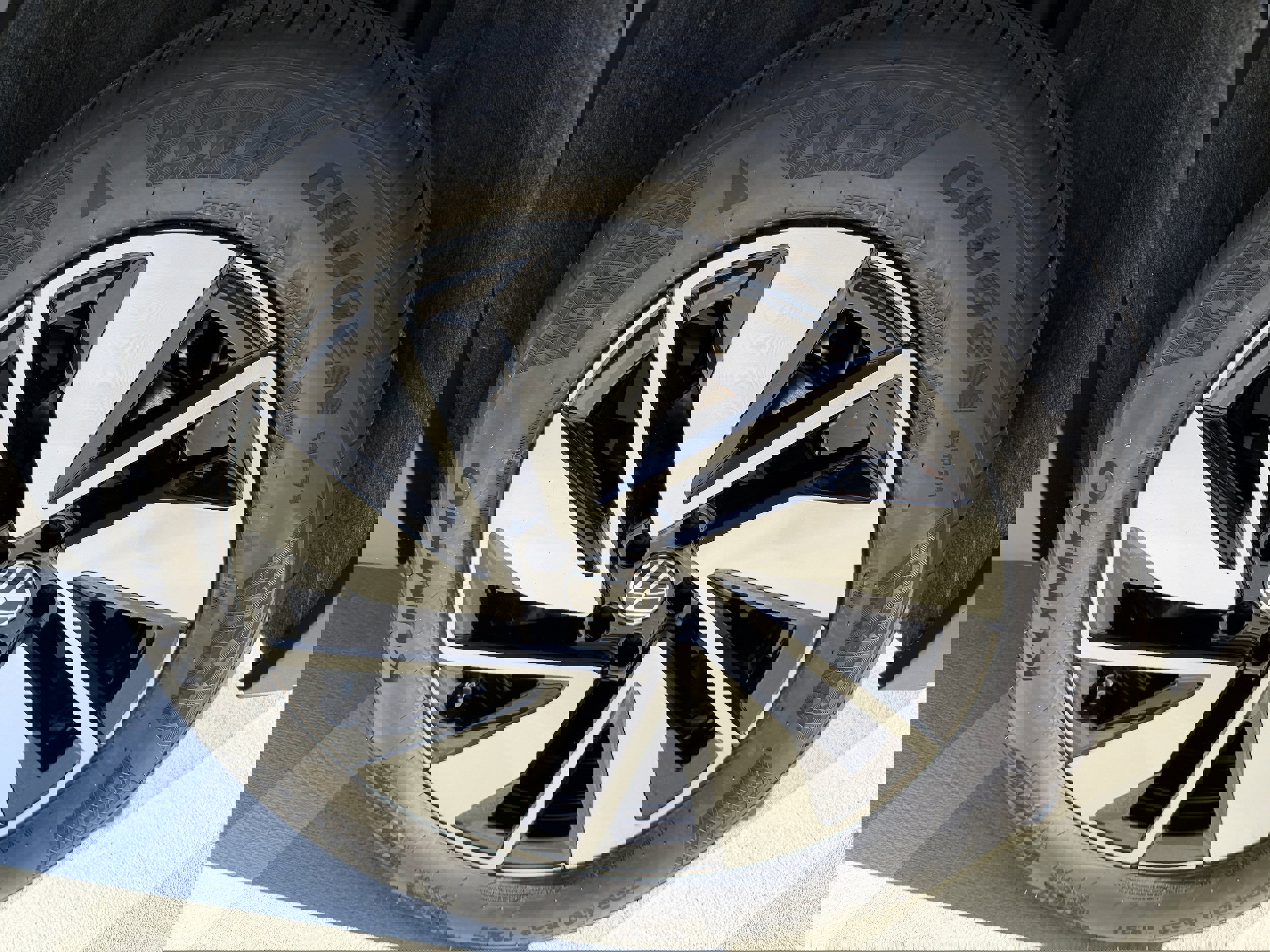 New 2026 Volkswagen Atlas SE image 31