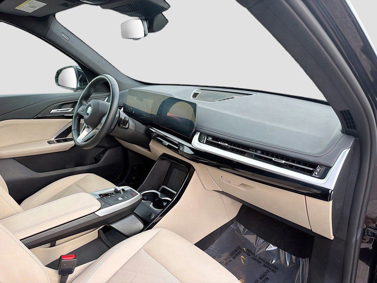 Certified 2025 BMW X1 xDrive28i AWD/4WD image 15