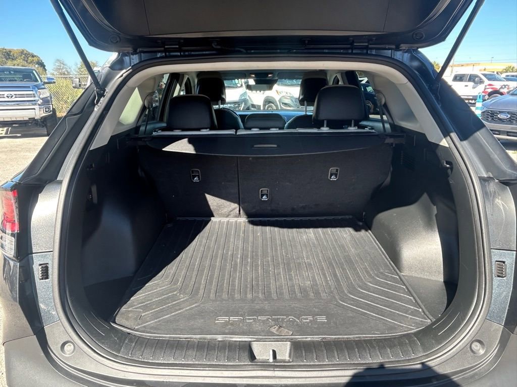 Used 2024 Kia Sportage EX image 29