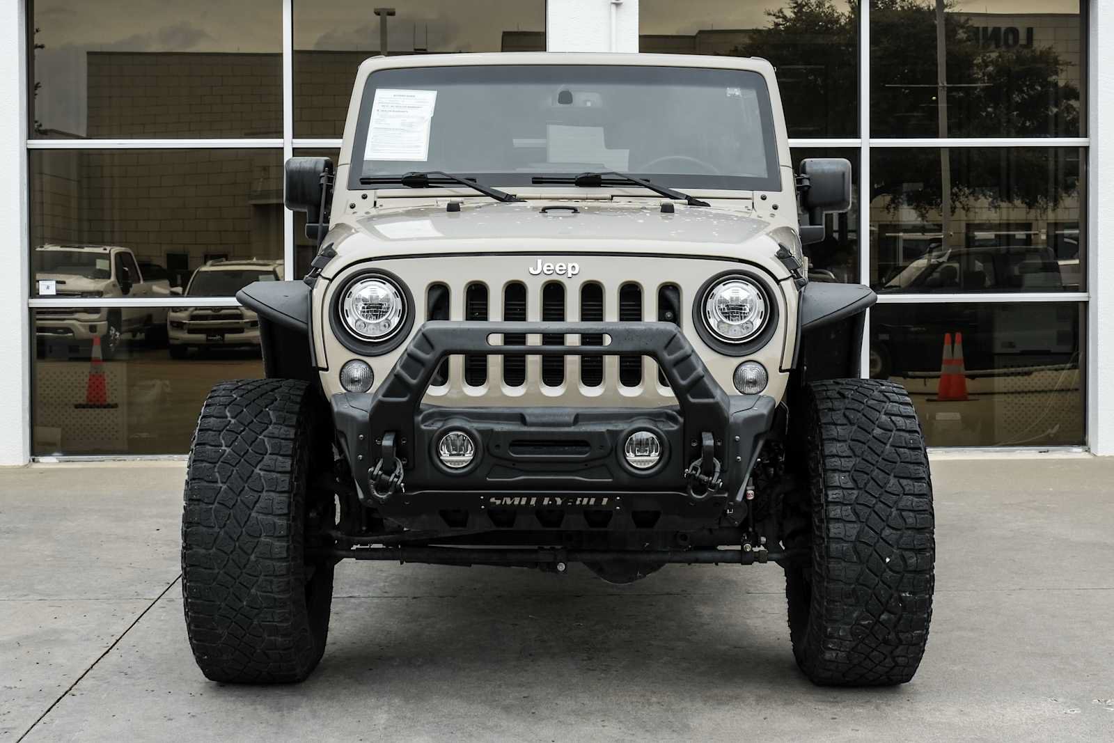 Used 2017 Jeep Wrangler Unlimited Rubicon w/ Connectivity Group AWD/4WD image 5