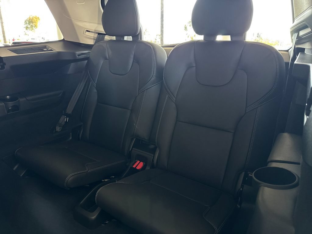 New 2026 Volvo XC90 T8 Ultra w/ Lounge Package AWD/4WD image 14