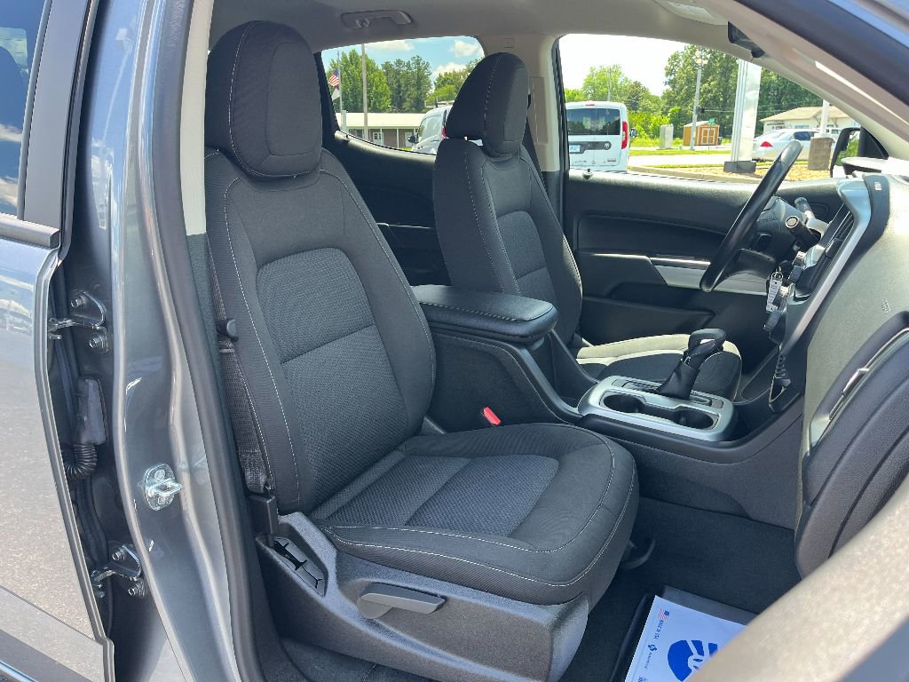 Used 2022 Chevrolet Colorado LT w/ Safety Package image 14