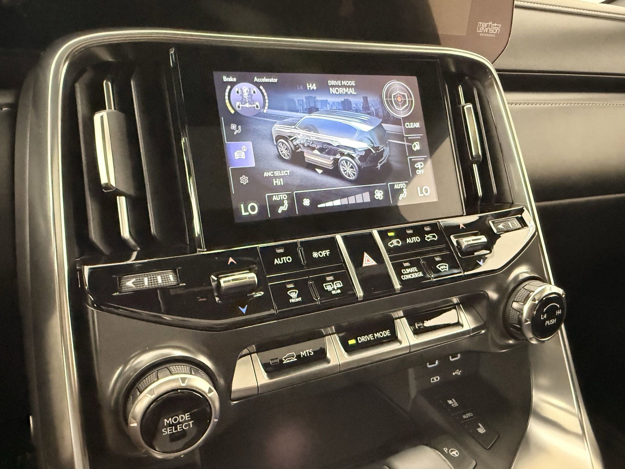 New 2025 Lexus LX 700h F Sport image 26