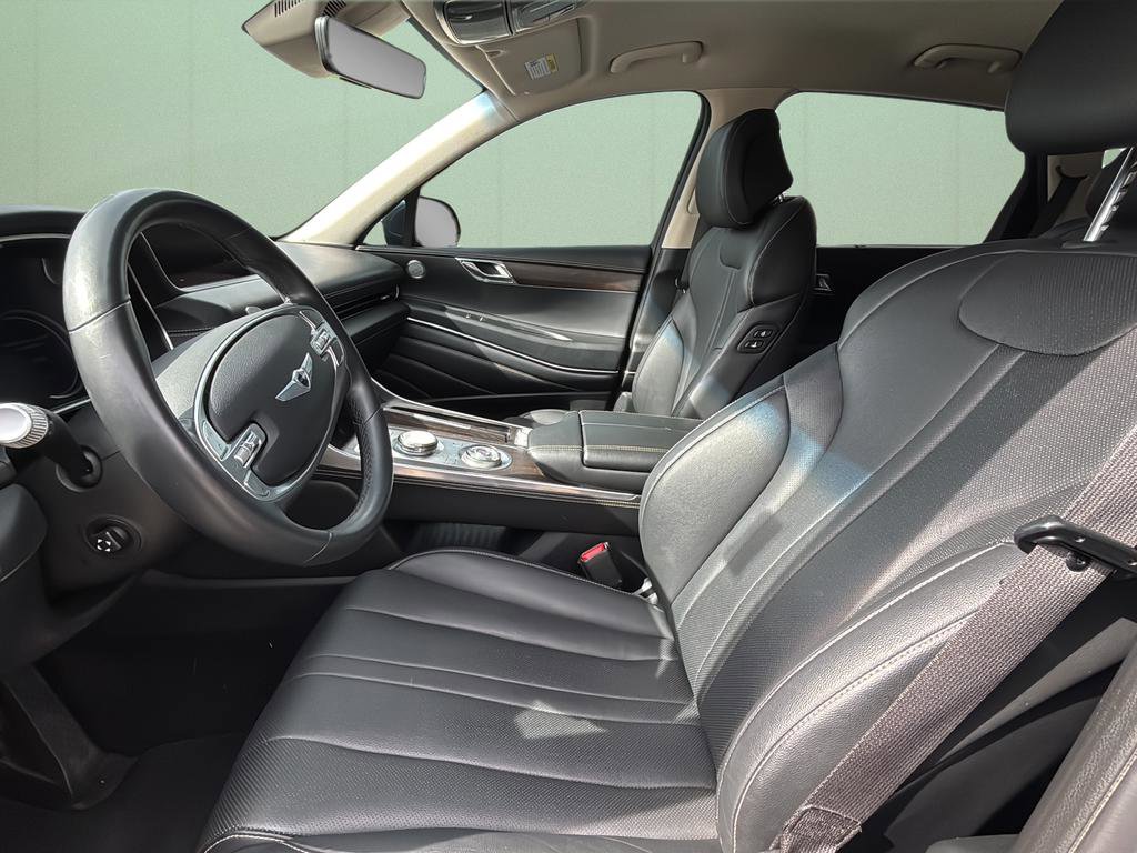 Certified 2024 Genesis GV80 2.5T image 18
