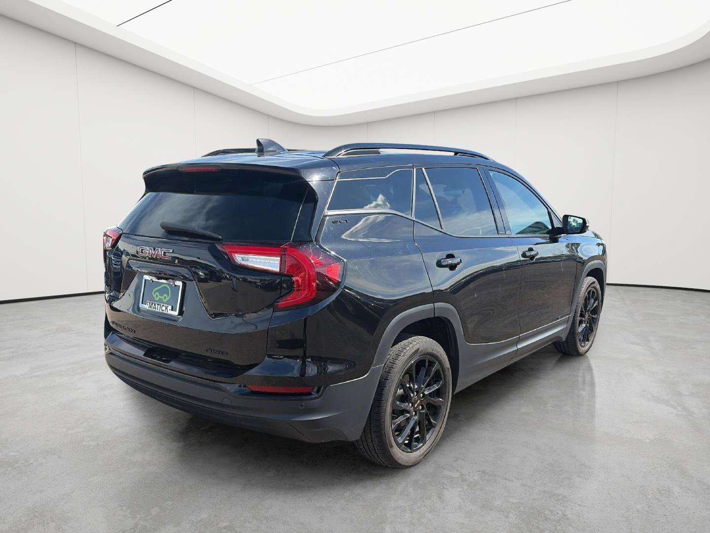 Certified 2024 GMC Terrain SLT w/ Elevation Edition AWD/4WD image 7