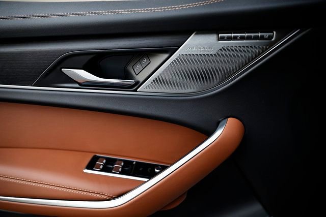 New 2026 Jaguar F-PACE R-Dynamic S AWD/4WD image 13