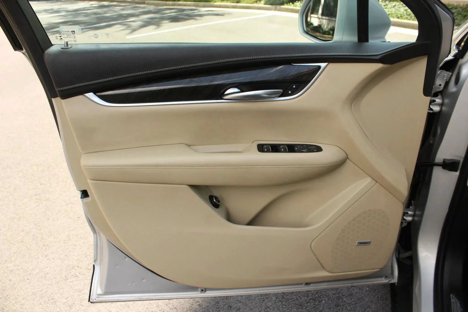 Used 2018 Cadillac XT5 AWD image 15