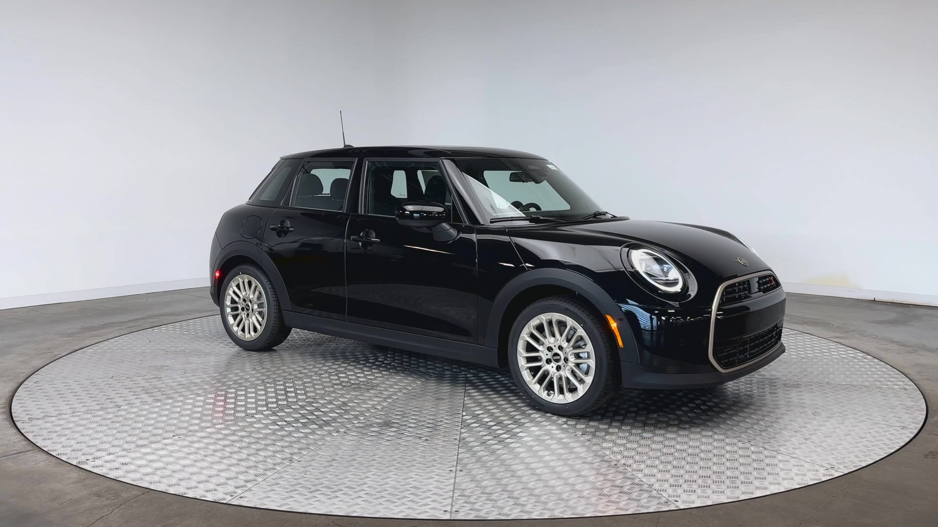Used 2026 MINI Cooper S FWD image 2