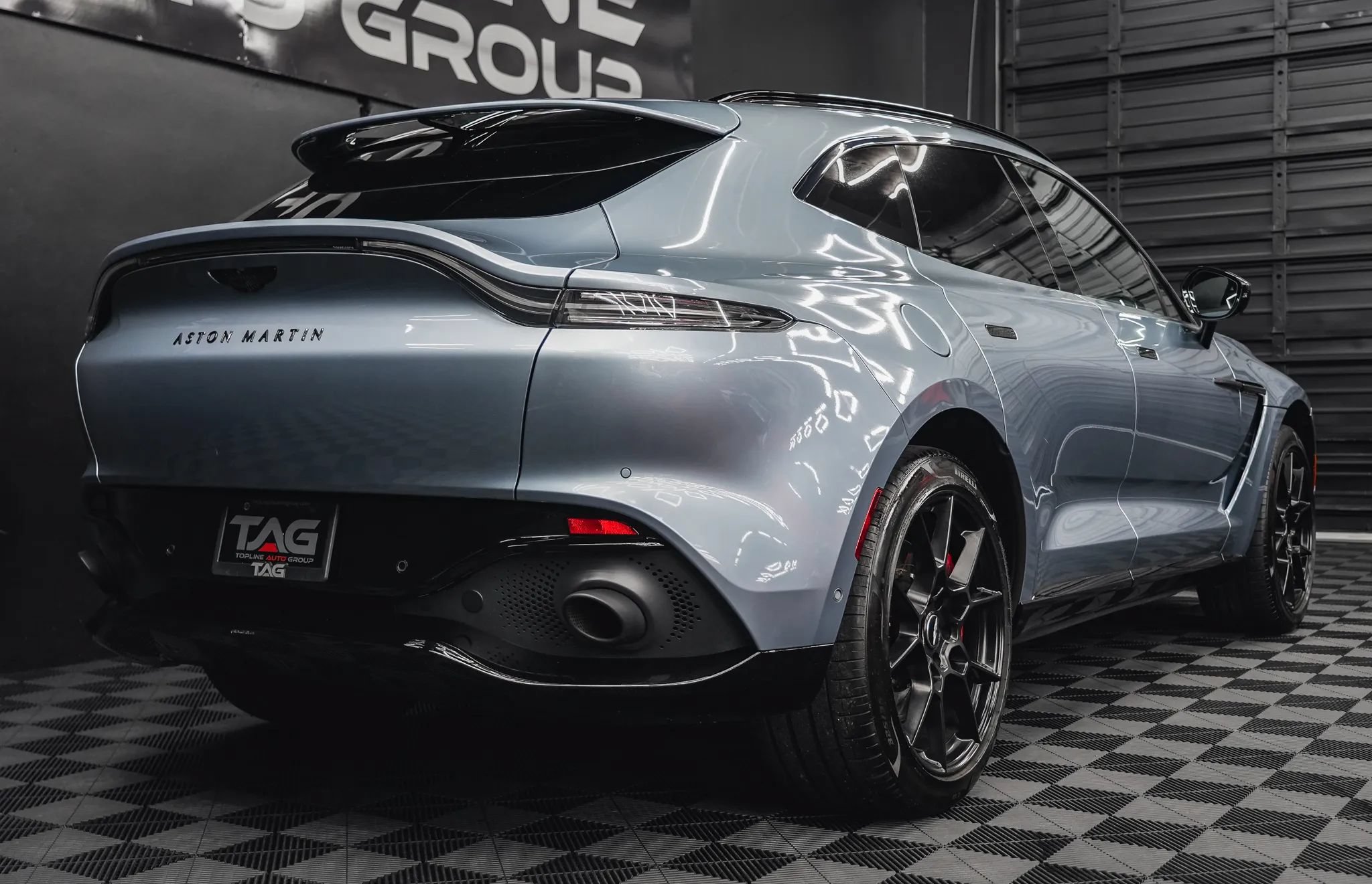 Used 2021 Aston Martin DBX AWD/4WD image 24