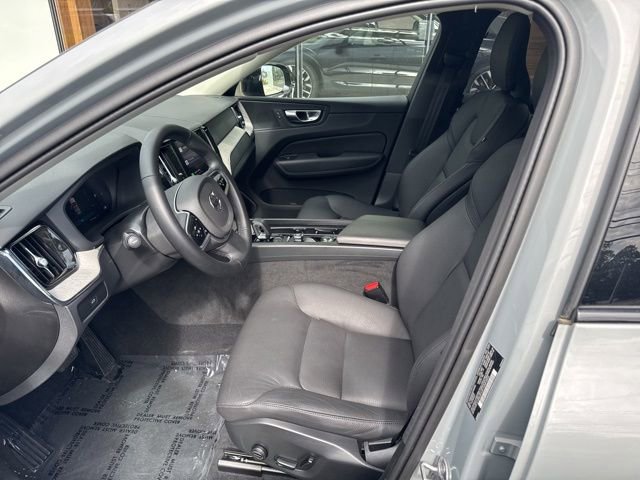 Used 2025 Volvo XC60 B5 Plus AWD/4WD image 20
