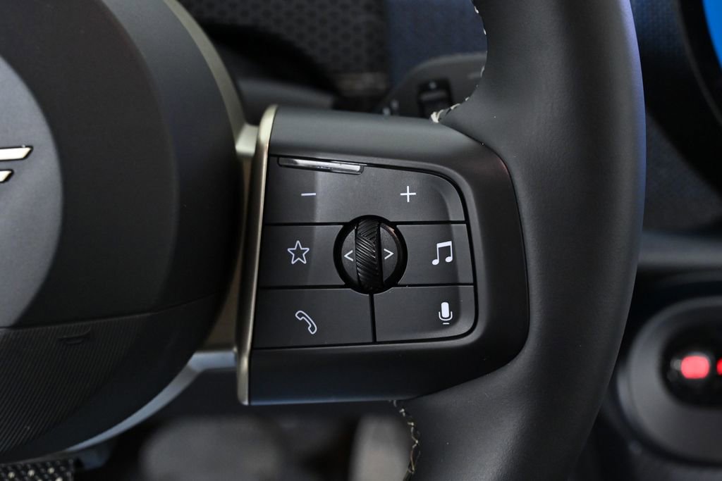 Used 2025 MINI Cooper Countryman S w/ Comfort Package Max image 13