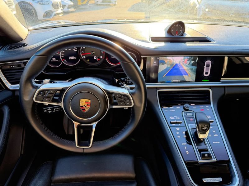 Used 2018 Porsche Panamera 4 AWD/4WD image 21