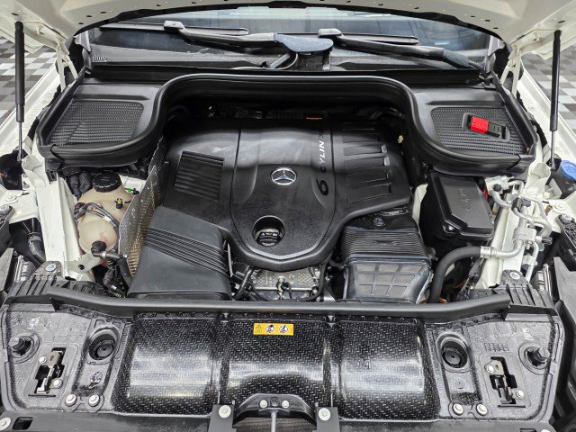 Used 2021 Mercedes-Benz GLS 450 4MATIC image 45