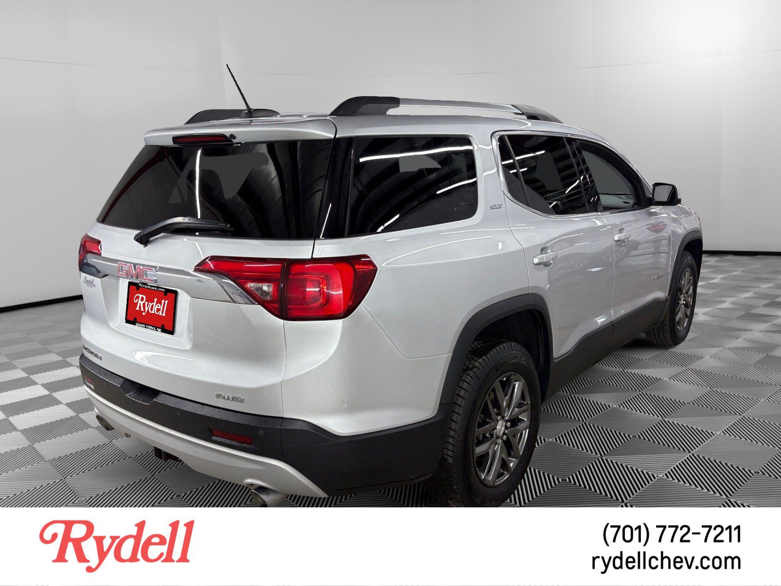Used 2018 GMC Acadia SLT AWD/4WD image 5