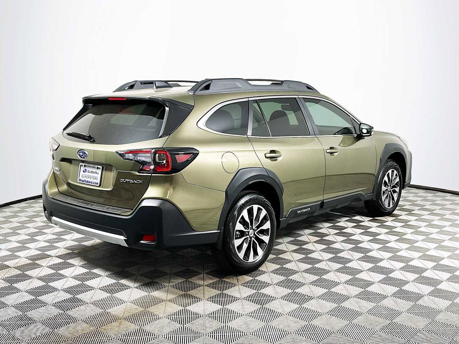 Certified 2025 Subaru Outback Limited AWD/4WD image 7