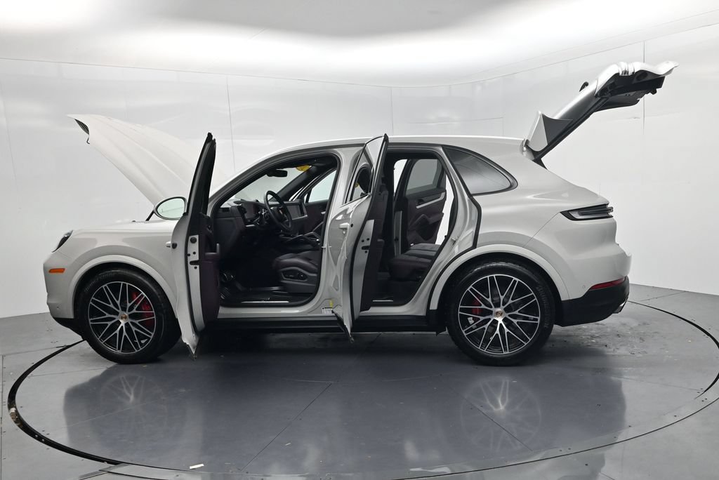 Used 2025 Porsche Cayenne S AWD/4WD image 70