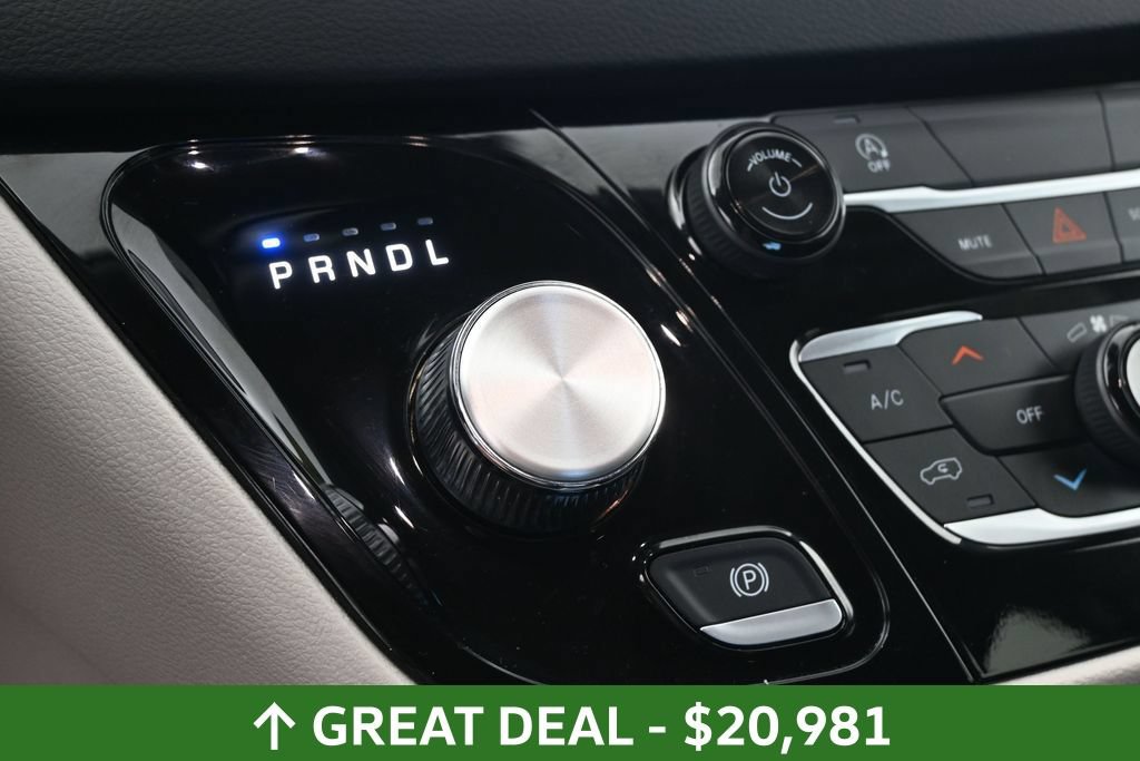 Used 2023 Chrysler Voyager LX FWD image 24