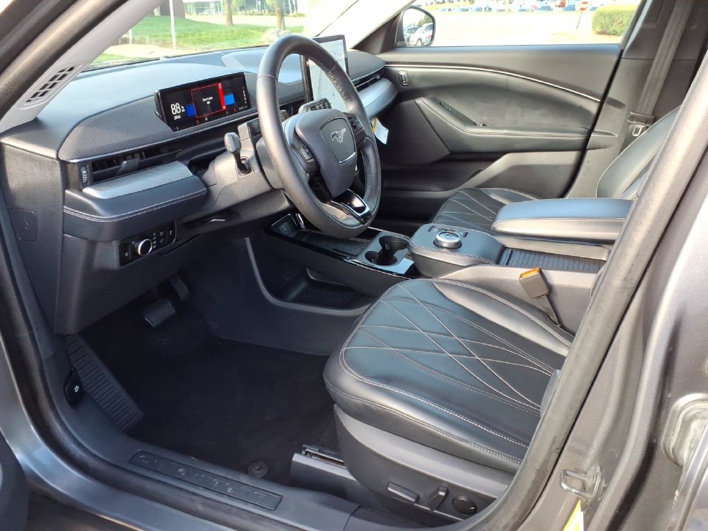 Used 2023 Ford Mustang Mach-E Select RWD image 10