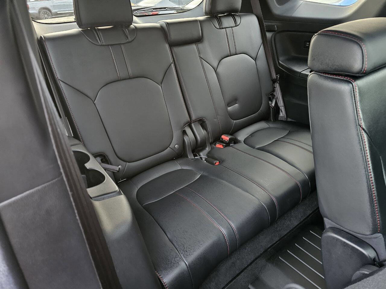 Used 2025 Honda Pilot Black Edition image 29