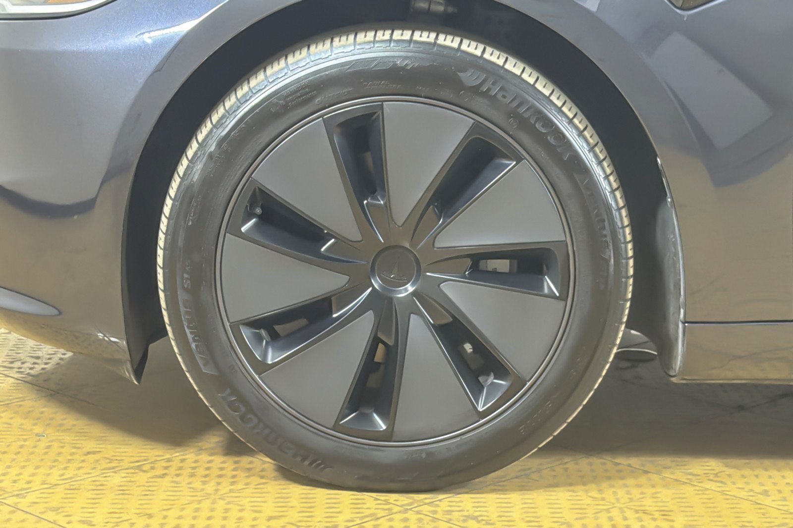 Used 2025 Tesla Model 3 Long Range RWD image 24