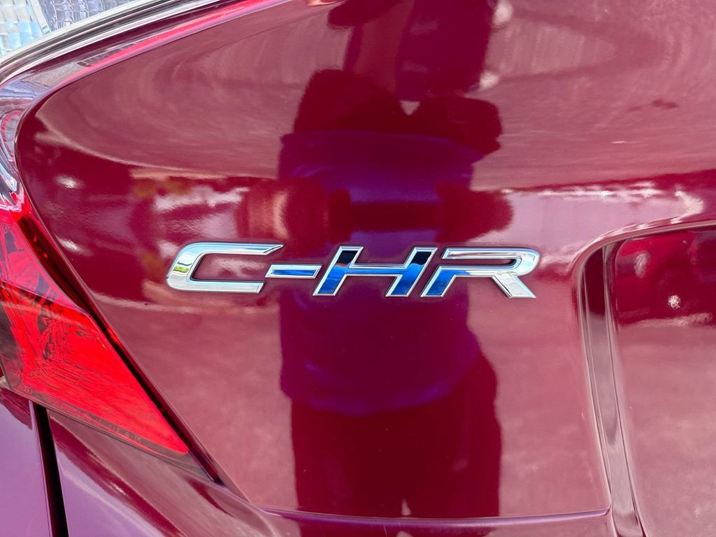 Used 2018 Toyota C-HR XLE FWD image 25