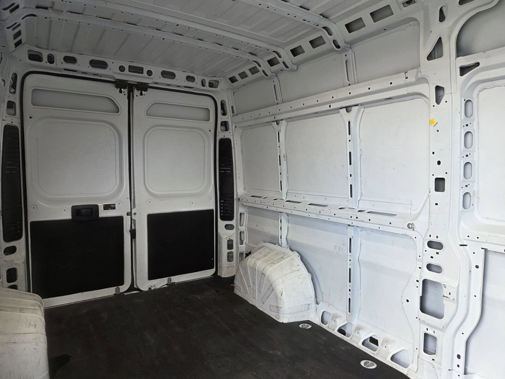 Used 2023 RAM ProMaster 2500 FWD image 7