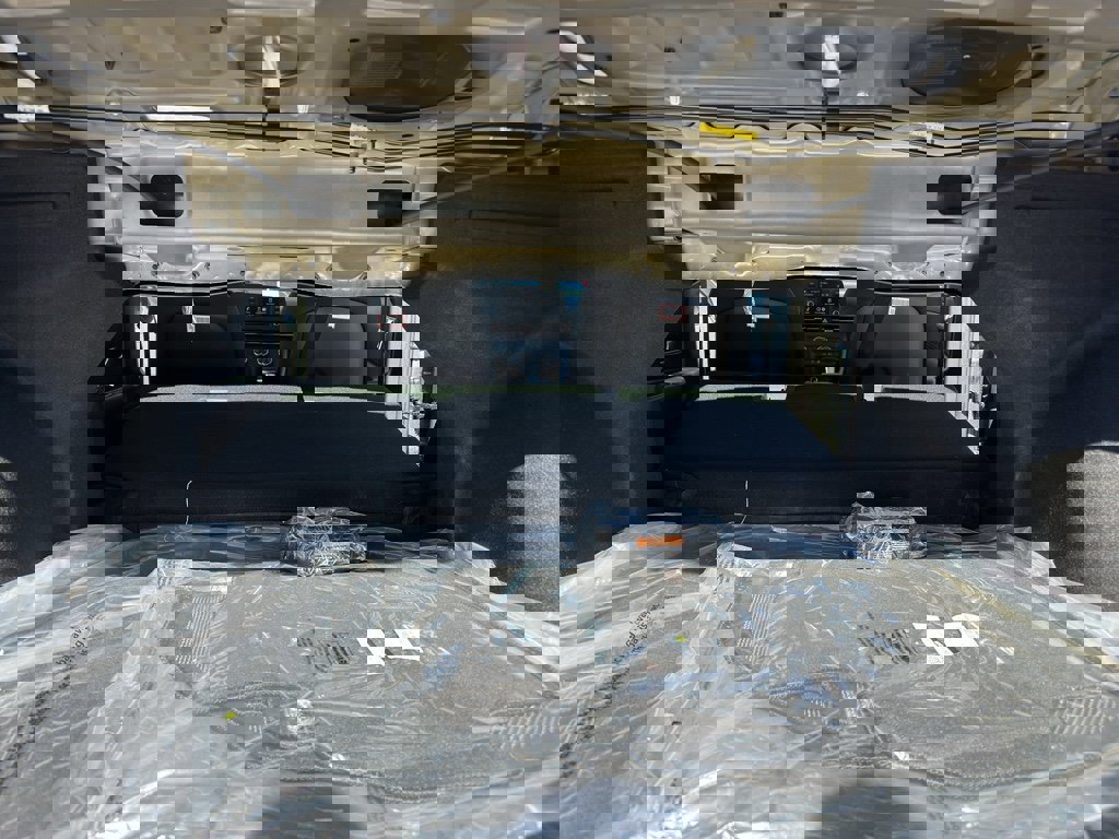 New 2026 Hyundai Elantra SE image 32