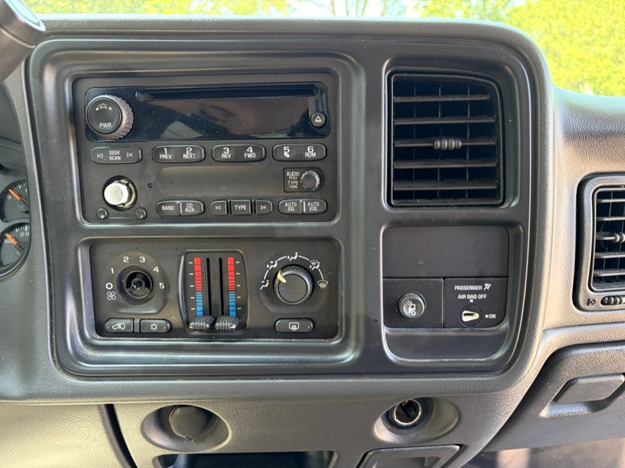 Used 2006 Chevrolet Silverado 2500 LT w/ Heavy-Duty Power Package AWD/4WD image 28