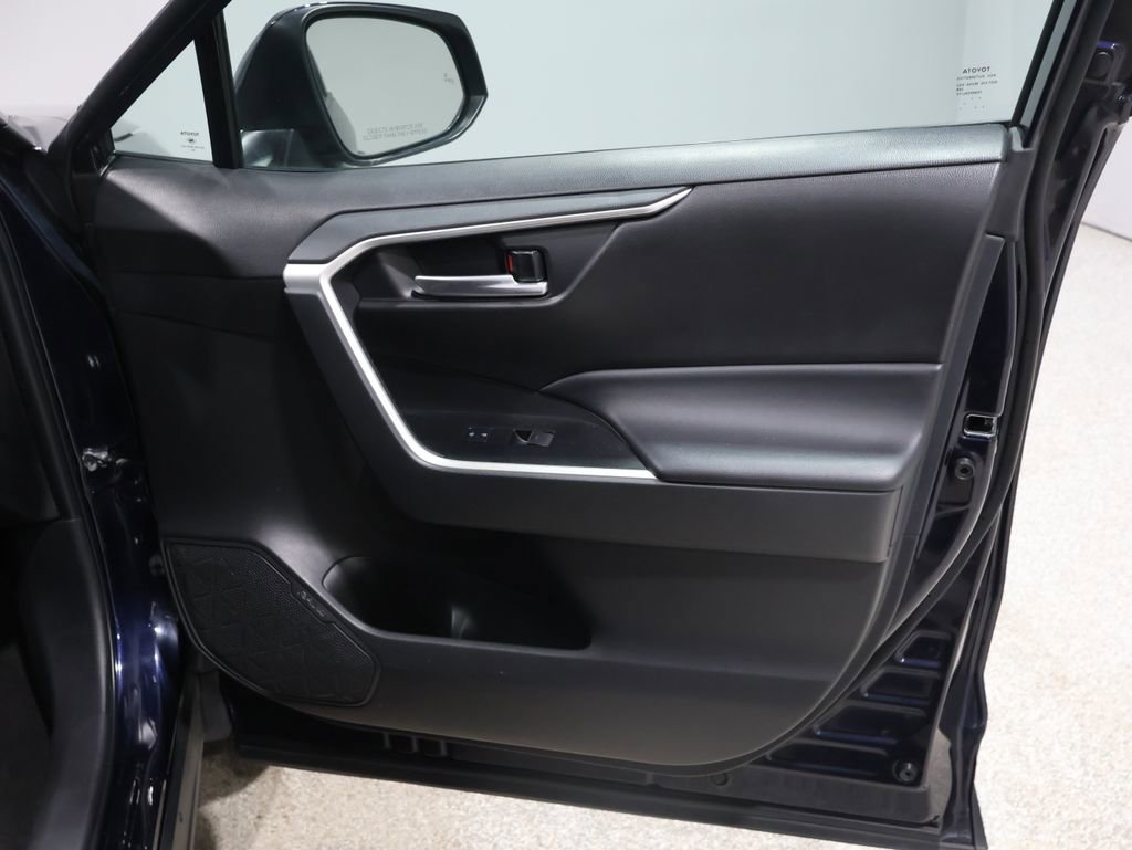 Used 2023 Toyota RAV4 XLE image 23