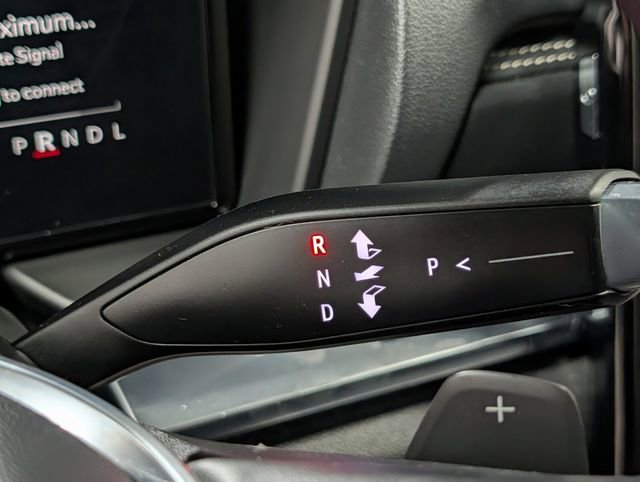 Used 2025 GMC Terrain Elevation image 24