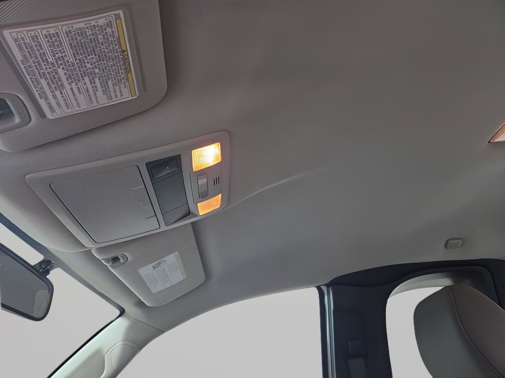 Used 2017 Toyota Tacoma SR image 28