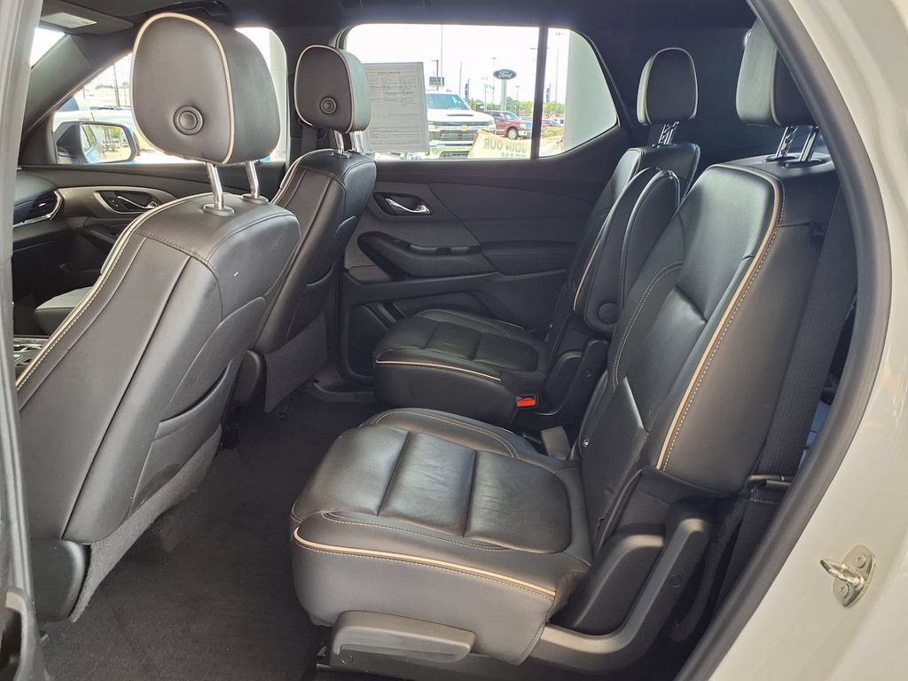 Used 2023 Chevrolet Traverse Premier w/ Redline Edition AWD/4WD image 14